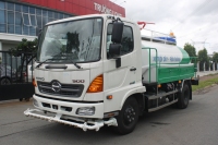 Xe chở nước rửa đường Hino FC9JETC