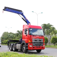 Đầu kéo Hino 700 lắp cẩu PM 10 tấn