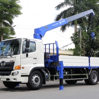 Xe tải Hino 8 tấn FG8JP8A lắp cẩu 5 tấn 4 đoạn