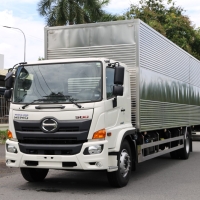 Hino FG8JT8A-PGX thùng dài 10m 2 cửa hông