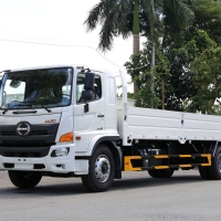 Hino FG8JT8A 8 tấn thùng lửng
