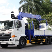 Hino FM8JW8A 15 tấn lắp cẩu Dongyang 8 tấn 6 đoạn