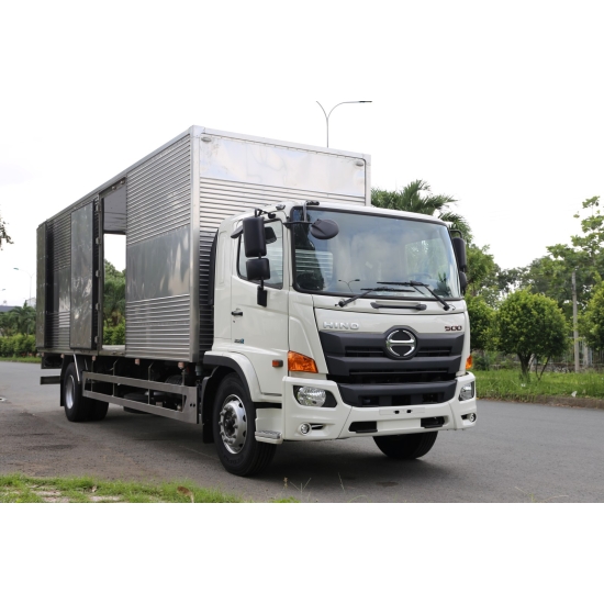 Hino FG8JT8A-PGX thùng kín 7,7 tấn