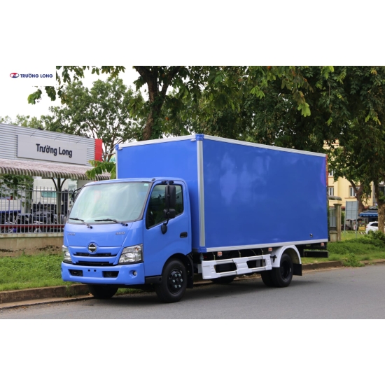 Hino XZU720 thùng composite 3,5 tấn