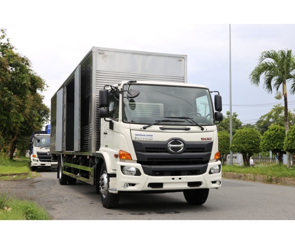 Hino FG8JT8A-PGX thùng dài 10m 2 cửa hông