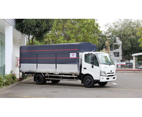 Hino XZU730 tải trọng 4,7 tấn