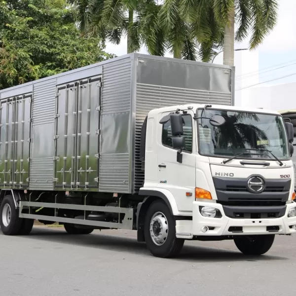 Hino FG8JT8A-PGX thùng dài 10m 4 cửa hông