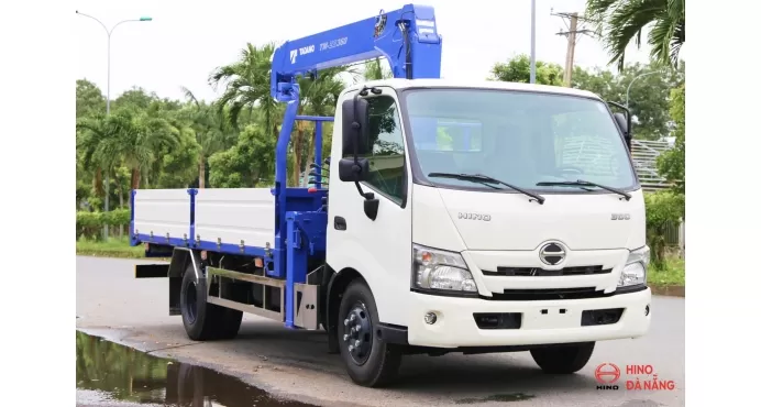 Hino XZU720 gắn cẩu Tadano 3 tấn 4 đoạn