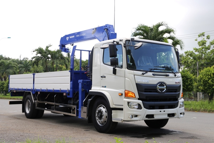 Xe tải Hino 8 tấn FG8JP8A lắp cẩu 5 tấn 4 đoạn 