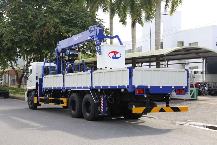1. Chassis Xe Tải Hino FM8JW8A - Nền Tảng Vững Chắc