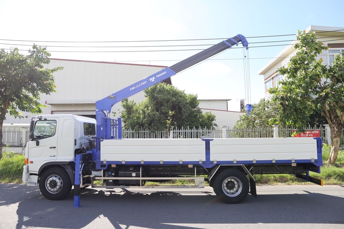 Đánh giá chi tiết xe tải Hino FG8JP8A gắn cẩu Tadano ZE364MH