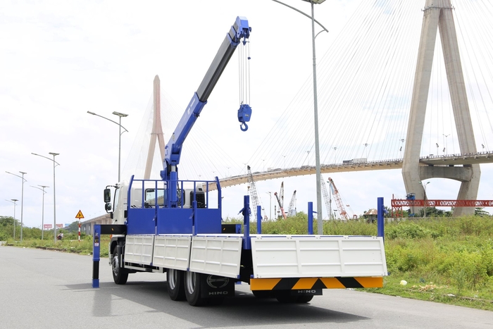 Thông số kỹ thuật nổi bật của Hino FL8JT8A gắn cẩu Tadano ZE554MH