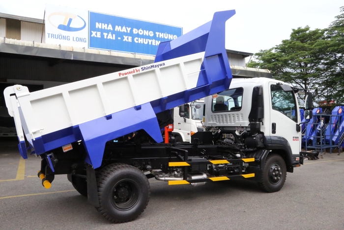 Động cơ và Hiệu suất vượt trội của Xe tải Isuzu FRR90HE5