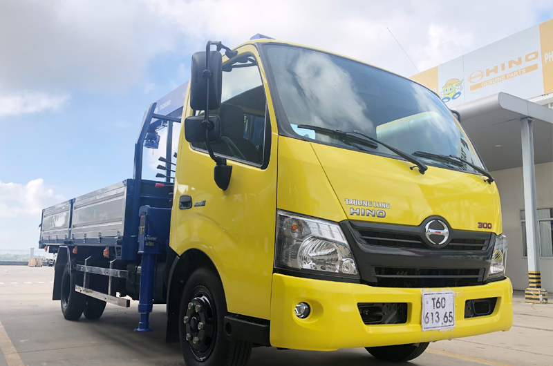 XE TẢI HINO XZU720 GẮN CẨU TADANO ZE304MH