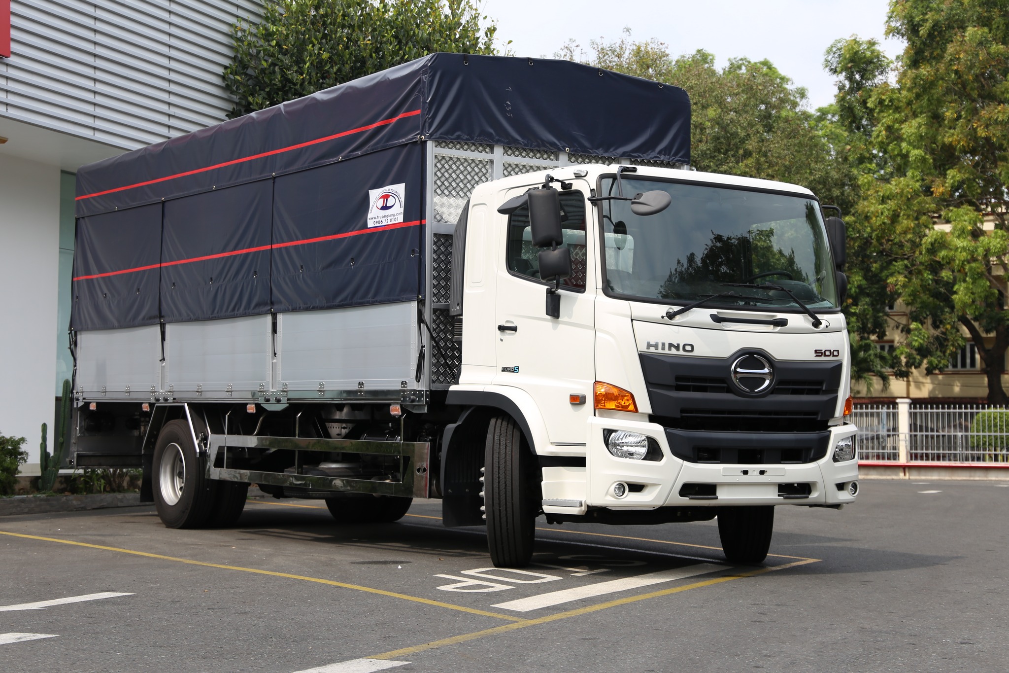 Mua xe bán tải miền Trung uy tín