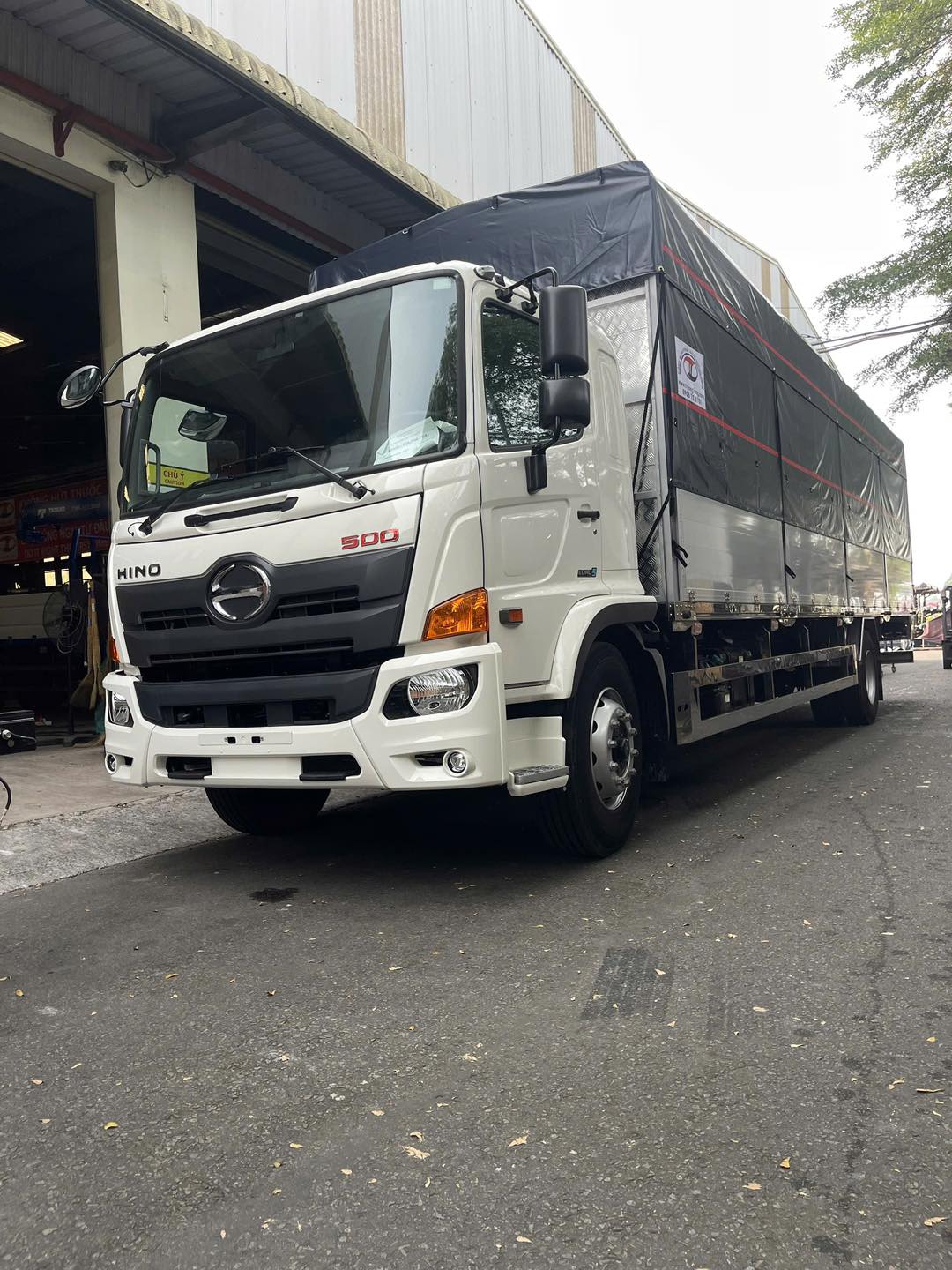 Sửa xe HINO cho doanh nghiệp vận tải