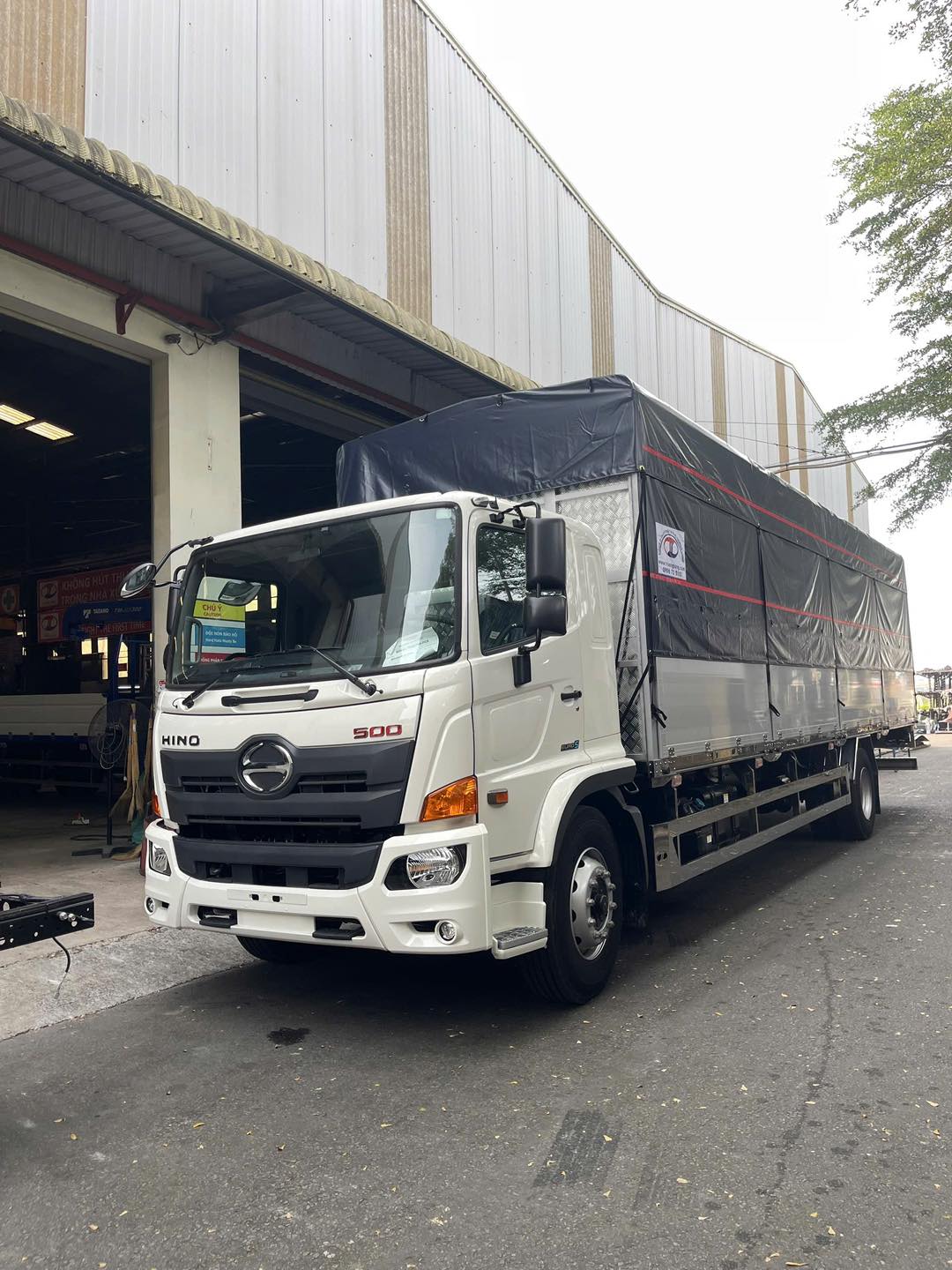 Sửa xe HINO cho doanh nghiệp vận tải