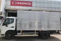 Xe tải thùng kín Hino XZU650 1,65 tấn